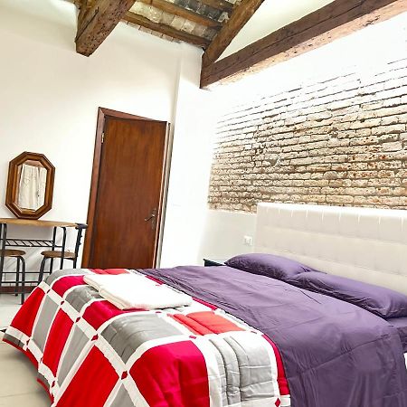 Venice Rainbow Apartments San Zaccaria ภายนอก รูปภาพ